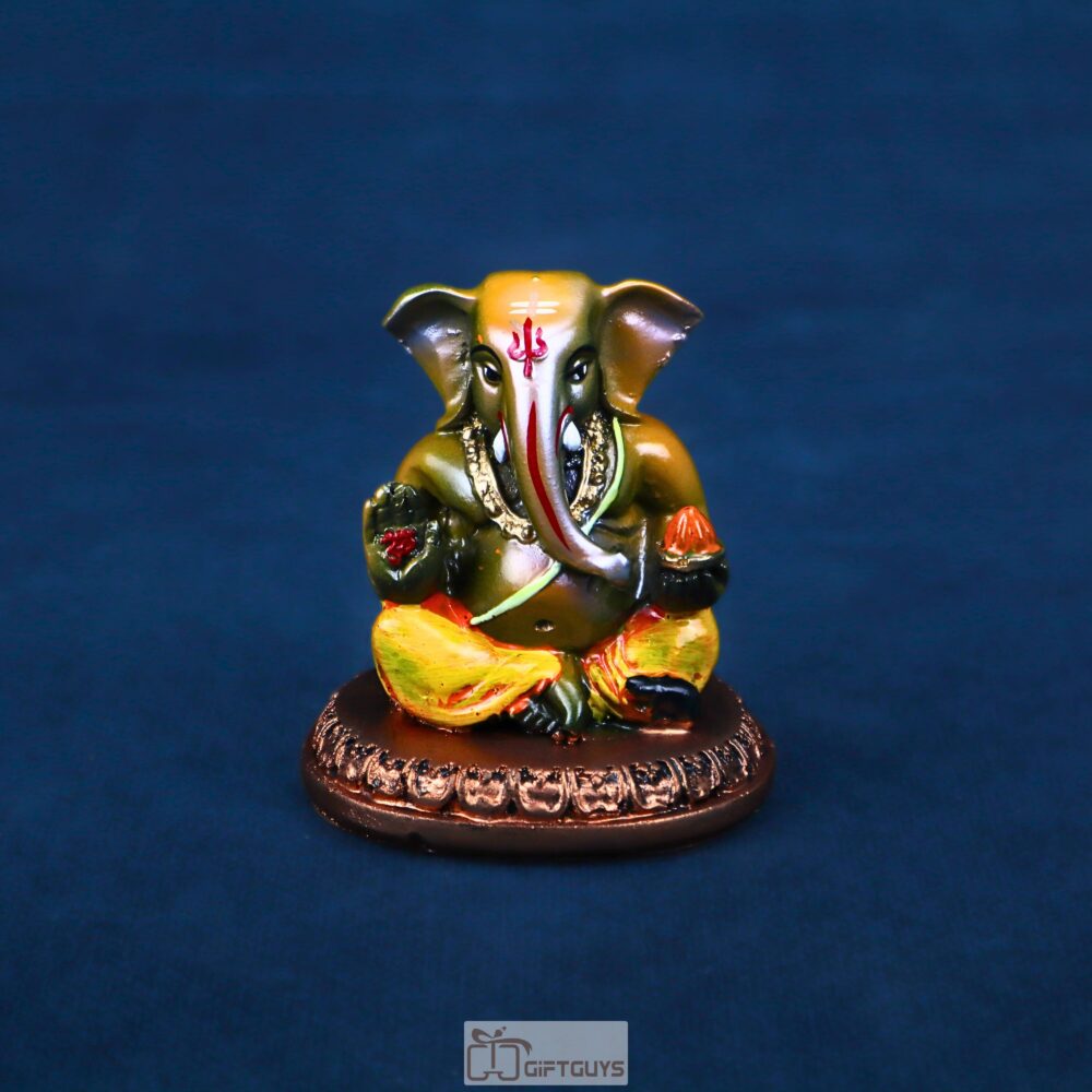 mini lord ganesha idol for car dashboard from Giftguys.in compact ganesh murti for car ideal for car dashboard idols, spiritual car decor and small home temple setup