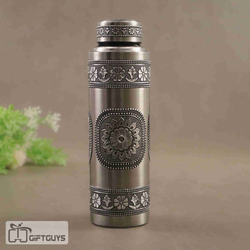 oxidised steel water bottle 750ml leak proof design from Giftguys.in, antique finish 750 ml bottle ideal for useful gifts under 500, daily use hydration and practical gifting purposes